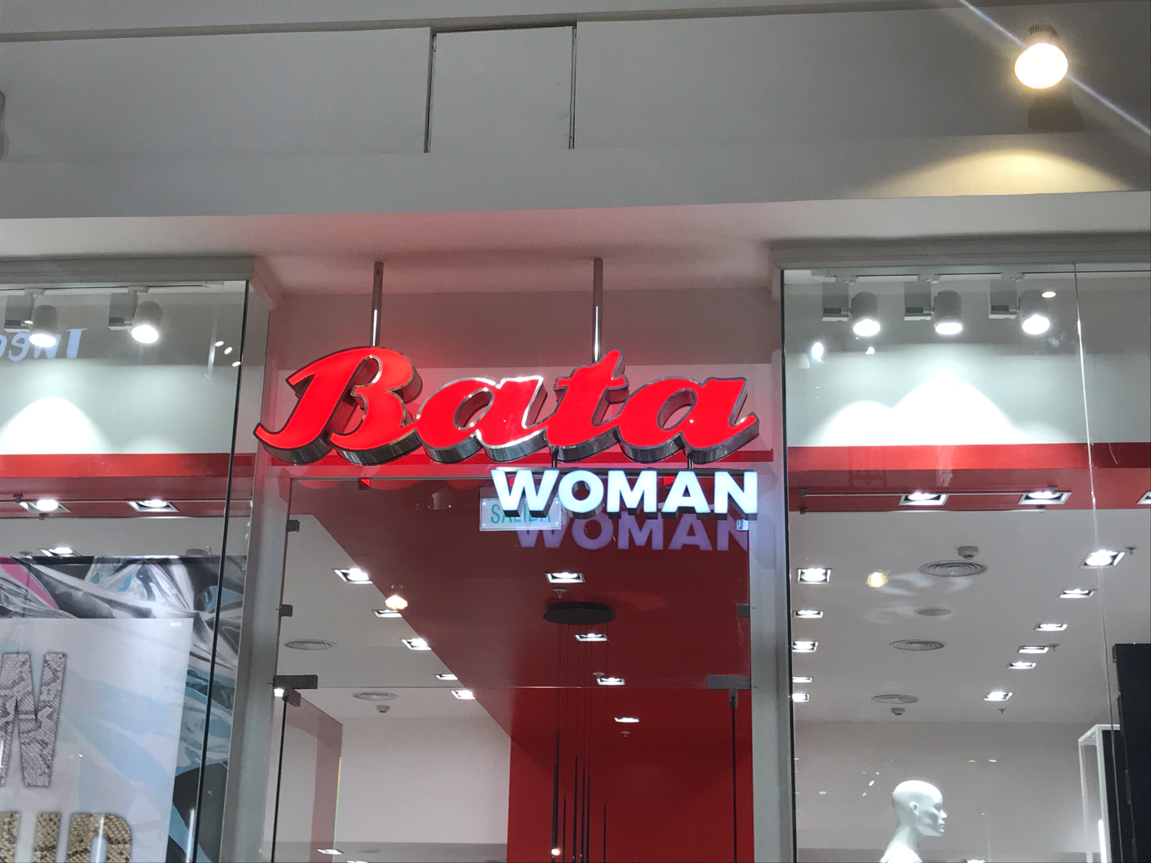  ¡Llegó Bata Woman!