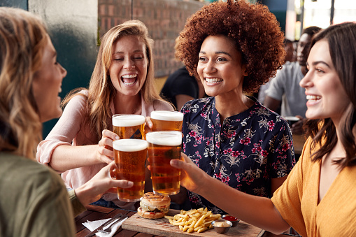  ¡Las mujeres quieren cerveza!