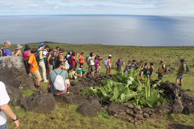  Conaf y Klorane van por Rapa Nui