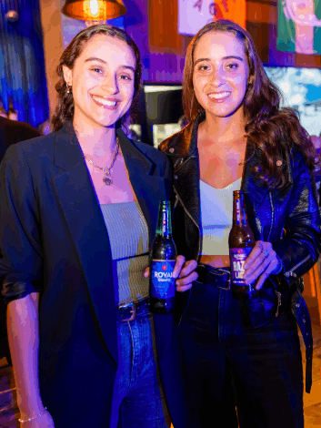  Royal Guard Bar celebra dos años 