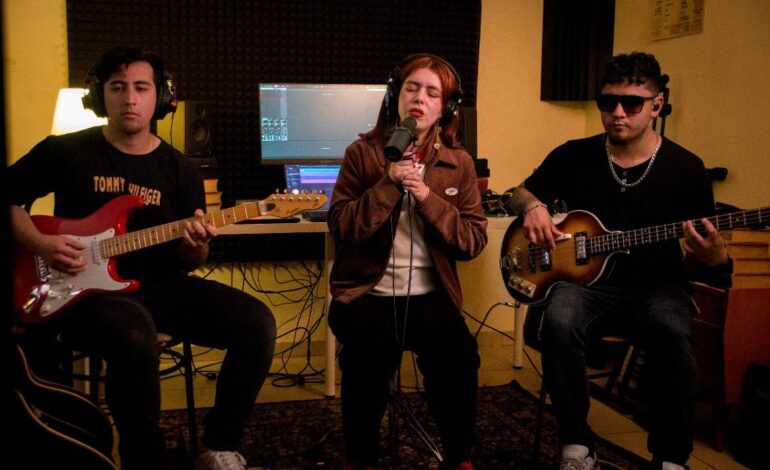  Conii expande su sonido Pop cinematográfico con una inédita sesión en vivo