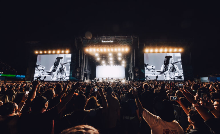  TRAVIS SCOTT, CHARLI XCX, THE KILLERS, DAVID GUETTA, QUEENS OF THE STONE AGE, THE NEIGHBOURHOOD, RAWAYANA, FONTAINES D.C., SOMBR, THE PRODIGY ENCABEZAN LOLLAPALOOZA CHILE 2027
